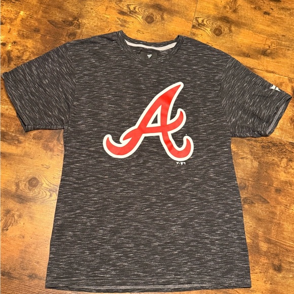 Fanatics Other - Gray T-Shirt with Atlanta Braves Logo